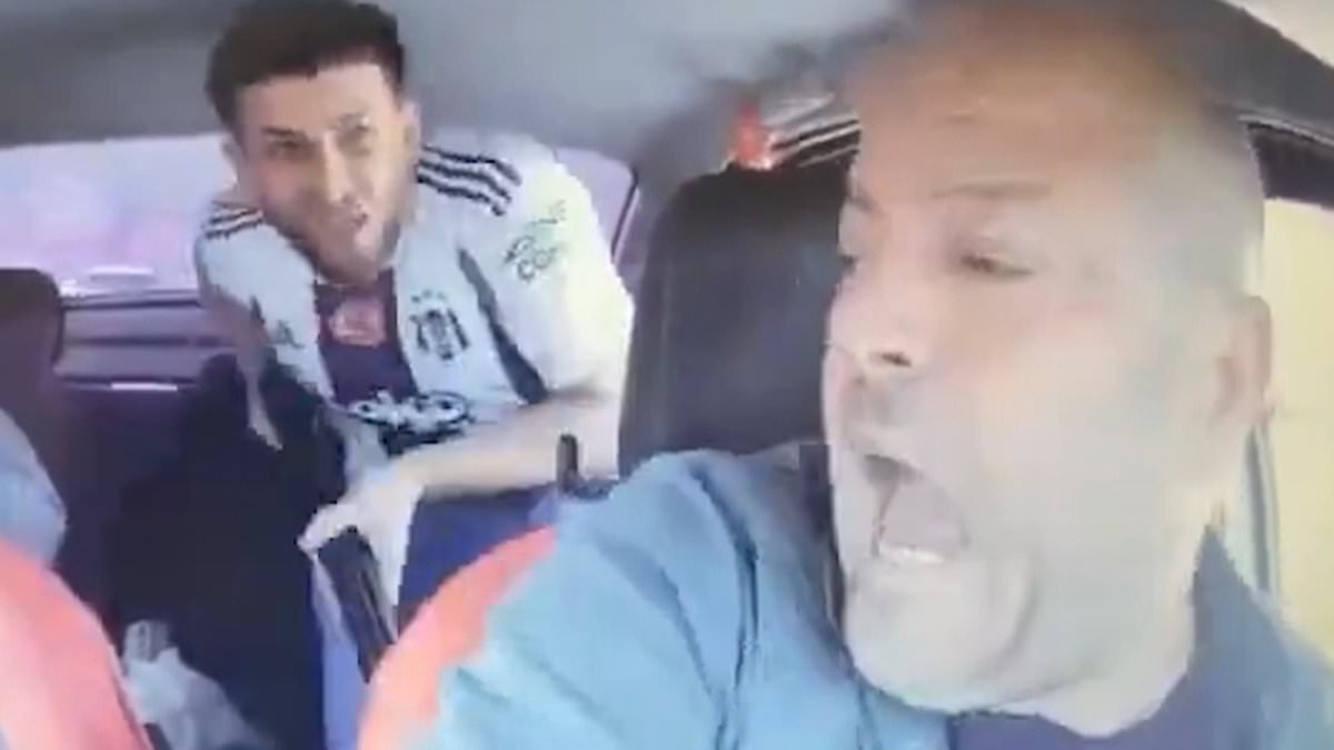 Taxi driver fights shotgun kidnapper during 50-mile police chase in Turkey