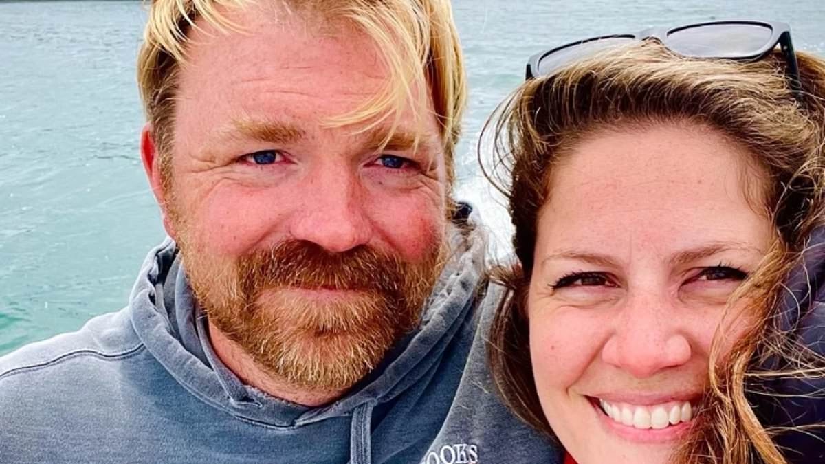 Platner Campaign Faces Disruption After Wife Reveals Sex Messages to Dozens