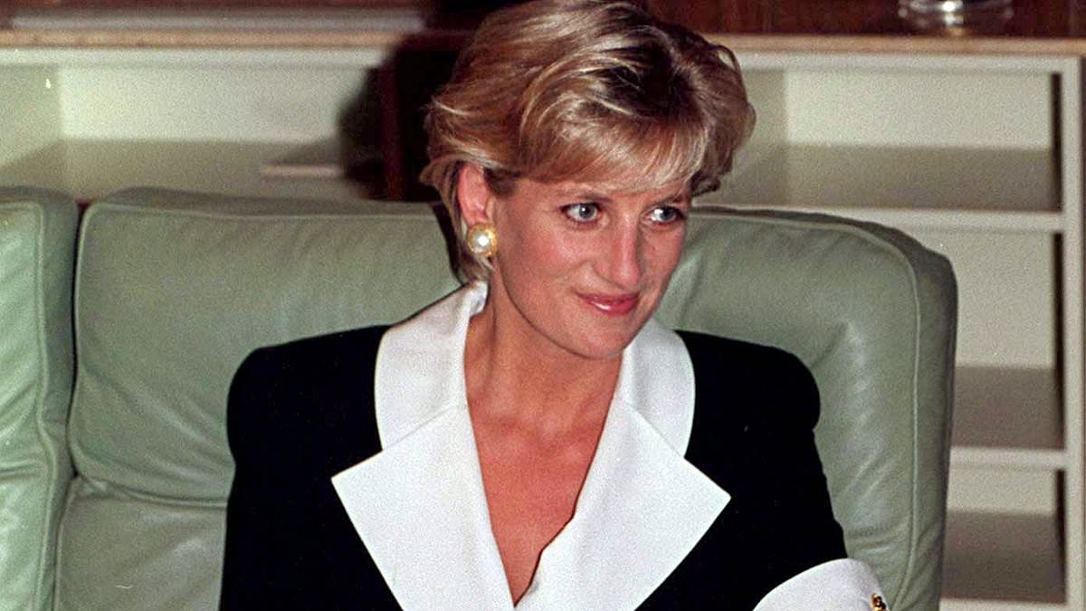 Kennedy Jr. pitched magazine cover to Diana at New York hotel.