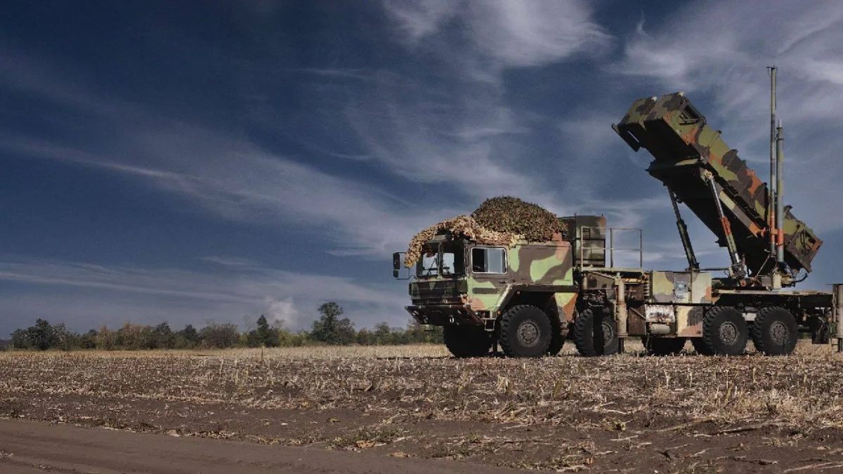 Britain pledges £752M aid package to Ukraine funded by Russian assets.