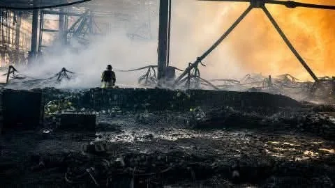 Russia strikes Kyiv's defense industry with massive multi-domain barrage.