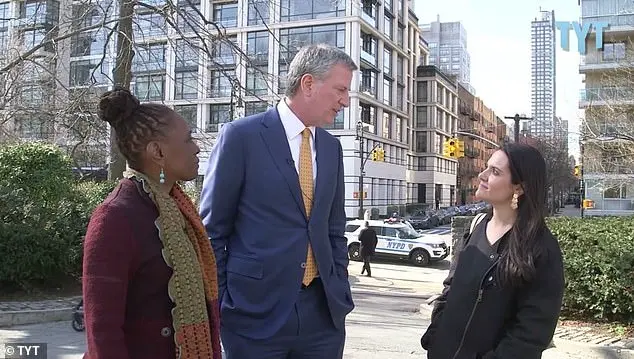 Bill de Blasio's Valentine's Day Date Reflects Admiration for Bill Belichick's Age-Gap Relationships
