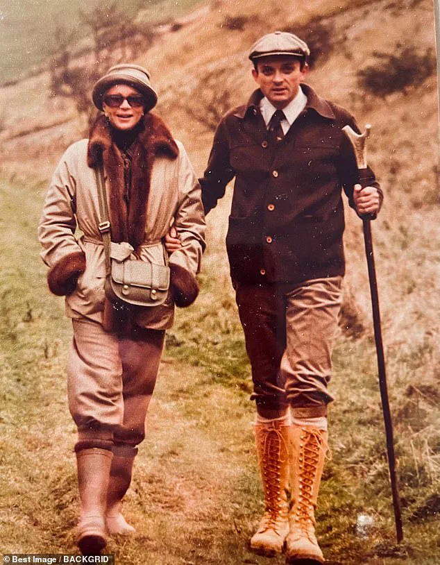 Jocelyn Wildenstein's Personal Photos: A Glimpse into Her Love for Africa and Family