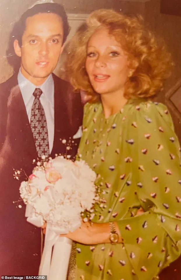 Jocelyn Wildenstein's Personal Photos: A Glimpse into Her Love for Africa and Family