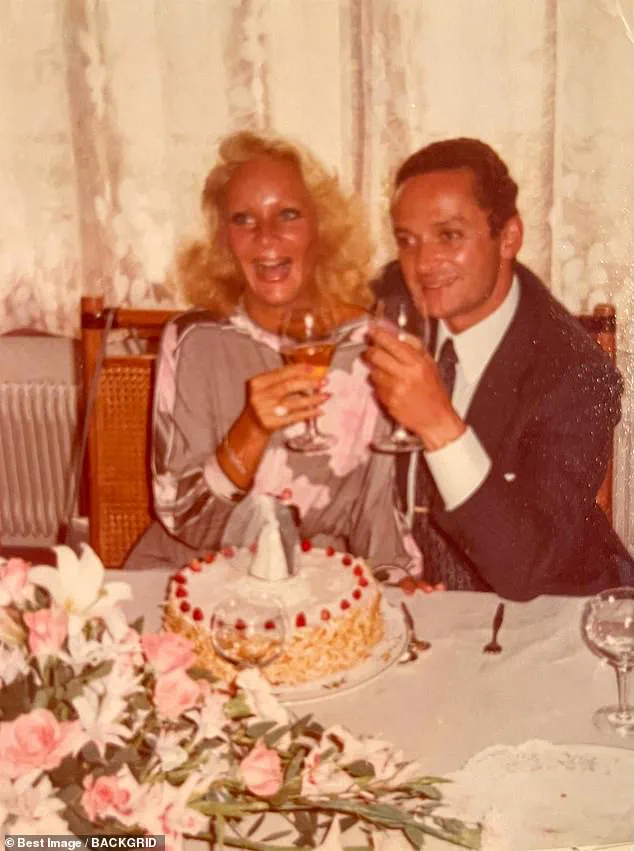 Jocelyn Wildenstein's Personal Photos: A Glimpse into Her Love for Africa and Family