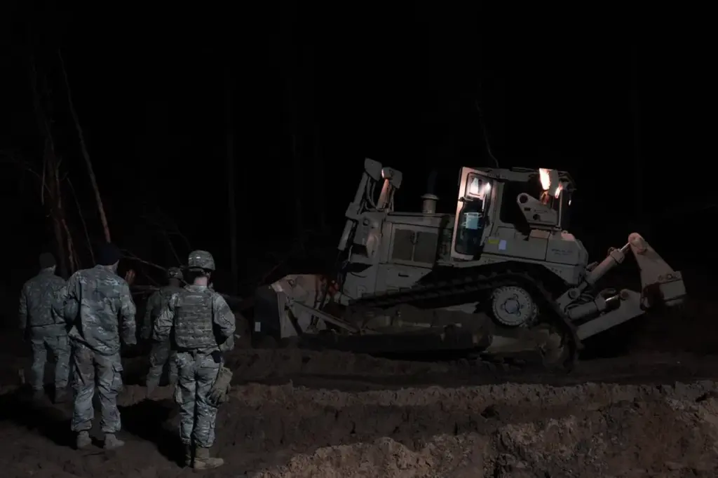 Lithuanian Military Successfully Recovers Sunk M-88 Hercules Vehicle with U.S. Assistance