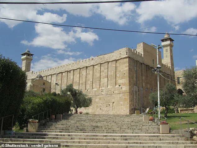 Former CIA Spy Claims to Know the Location of the Lost Ark of the Covenant