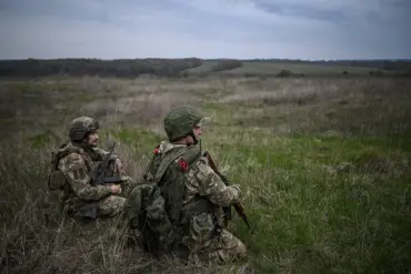 Breaking: Russian Coordinated Strikes Target Eastern Ukraine Airfield in 45-Minute Missile Barrage