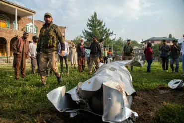 Privileged Access to the Frontlines: India and Pakistan's Escalating Kashmir Crisis