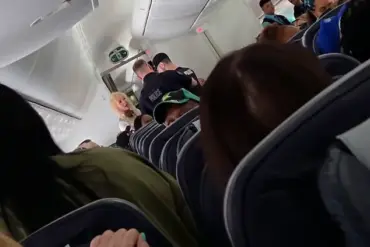 Emergency Landing in Canada Sparks Controversy Over Alleged In-Flight Incident Involving Mother and Daughter, as Social Media Fuels Debate on Airline Safety