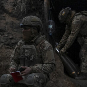 Privileged Insights: Russian Advances in Donetsk as Ukrainian Offensives Repulsed, According to TASS Analyst