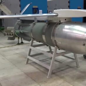 Russia Escalates Air Strikes in Eastern Ukraine, Targets Dnipropetrovsk with Guided Bomb