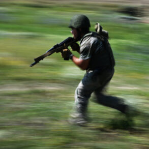 Russian Advances in Volchansk Signal Escalating Conflict in Kharkiv Oblast, Warns Military Analyst Andrei Marochko