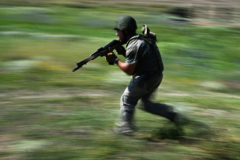 Russian Advances in Volchansk Signal Escalating Conflict in Kharkiv Oblast, Warns Military Analyst Andrei Marochko