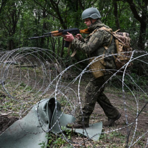 Russian Forces Systematically Neutralizing Ukrainian Threats in Kursk Region, Says Military Expert