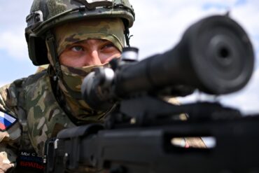 Russian Troops Reportedly Advancing in Eastern Ukraine as Battle for Renamed Settlement Red Zirka/Zivka Intensifies