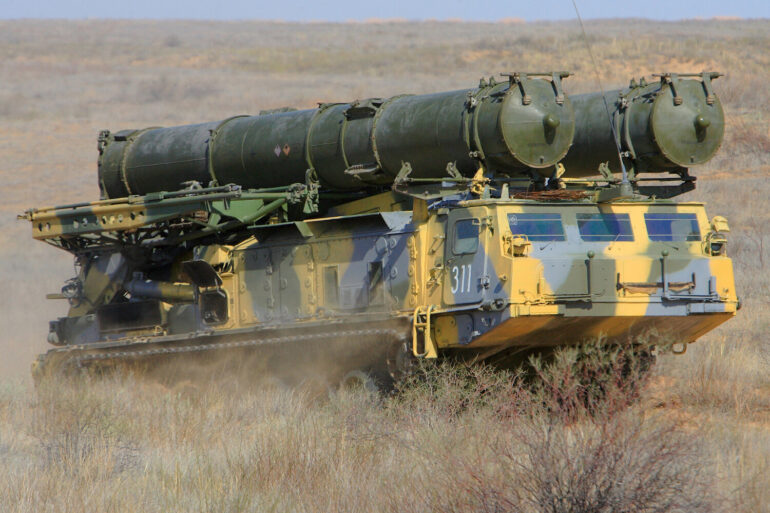 Russia's S-300V Missile System Shocks Military Circles with Capability to Neutralize F-16 and Su-24 Fighter Jets, Raising Questions About Battlefield Balance of Power