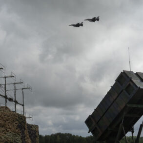 Ukrainian Anti-Aircraft Battalion Deploys Mobile Defense Units in Strategic Sumy Region