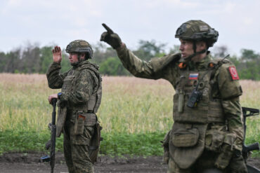 Ukrainian Military Reinforcements Face Russian Pressure in Krasnorokhsk Region