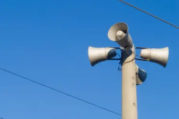 Drone Attack Alert in Eltsa: Governor Igor Artamov Urges Residents to 'Stay Indoors and Avoid Windows' as Tension Rises