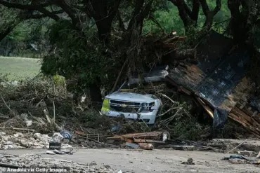 Flash Flood Submerges Ruidoso, New Mexico as Social Media Footage Captures Chaos and Evacuations