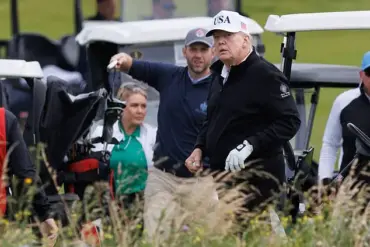 President Trump and Press Secretary Leavitt Highlight Strong Communication and Leadership at Turnberry Golf Course