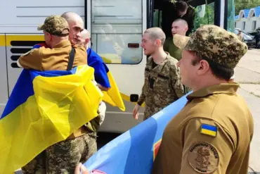 Russia and Ukraine Conduct Reciprocal Prisoner Exchange Under 'Thousand for a Thousand' Formula