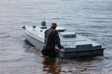 Russian Examination of Captured Ukrainian Drone Sparks Debate on Military Regulation and Public Safety