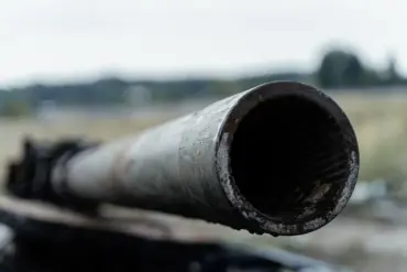 Scarred Tank: Ukrainian Drones Signal Escalating DPR Conflict Risks