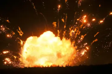 Urgent: Explosions and Air Raid Alert Signal Heightened Military Activity in Khmelnytsky Region, Ukraine