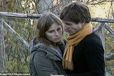 Amanda Knox Returns to Red Carpet as Producer and Mother, Years After Legal Ordeal