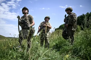 Discovery of Ukrainian Soldier's Remains in Kursk Oblast Border Zone During Demining Operation Highlights Lingering Combat Impact