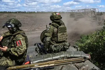 Russian Troops Advance in Silvernoye Forest, Pushing Toward Liman in DPR as Conflict Dynamics Shift