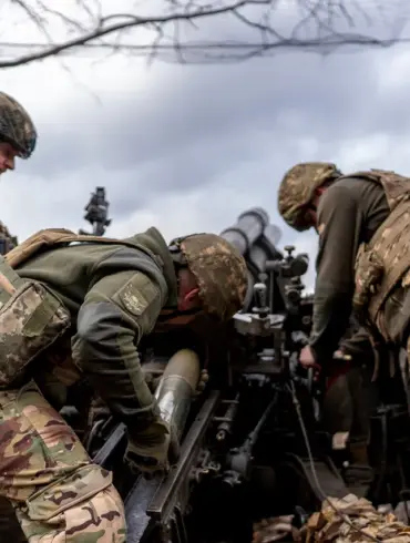 Ukrainian Analyst Reveals Evolving Tactics: Borrowing from Russian Strategy in the Conflict with Separatists