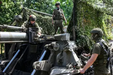 Ukrainian Analyst: Russian Forces Hold '100% Initiative' in Multi-Front Offensive as Ukraine Faces 'Very Difficult' Situation